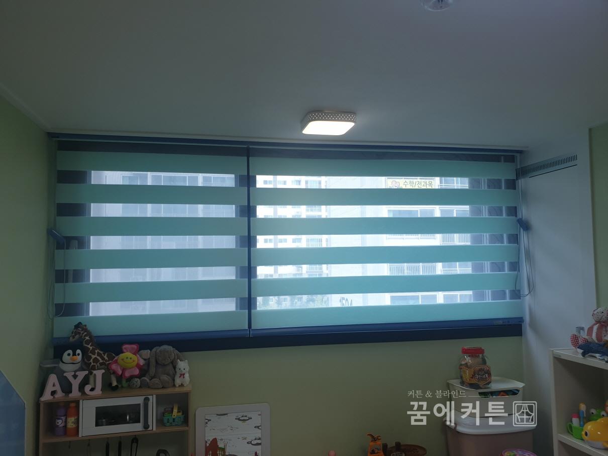 2000769928_TPN7CoLI_aa9e719c772b65cecc5bd5cc4b4937e8636a2570.jpg 이미지크게보기