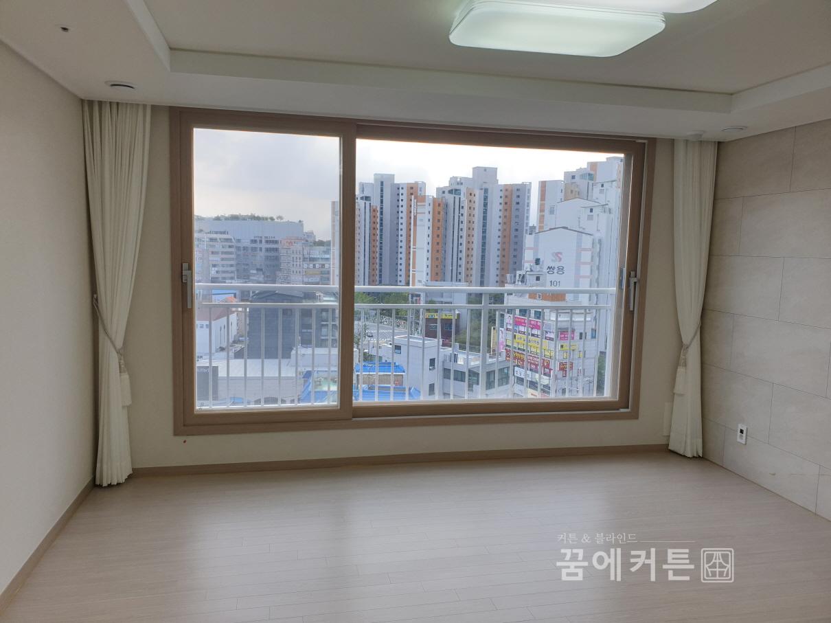 2000769928_aDRW8yFl_e661fa54393df20accfa6ca479d9d3f232ee3e92.jpg 이미지크게보기