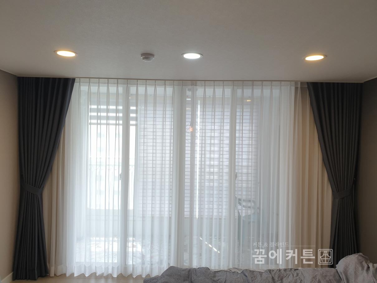 2000769928_ajNGos8m_a24bdcd489edfc39964bd29b21640be350560b9b.jpg 이미지크게보기