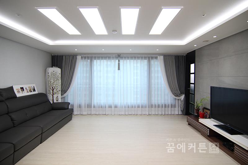 2000769928_crAw53SM_8d88b1865a5989784aa67cad1bda2a64de86c289.JPG 이미지크게보기