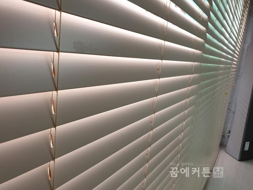 2000769928_ILZNirBC_0e61796660ad283a8ffae32b5d36b8b082a47157.jpg 이미지크게보기