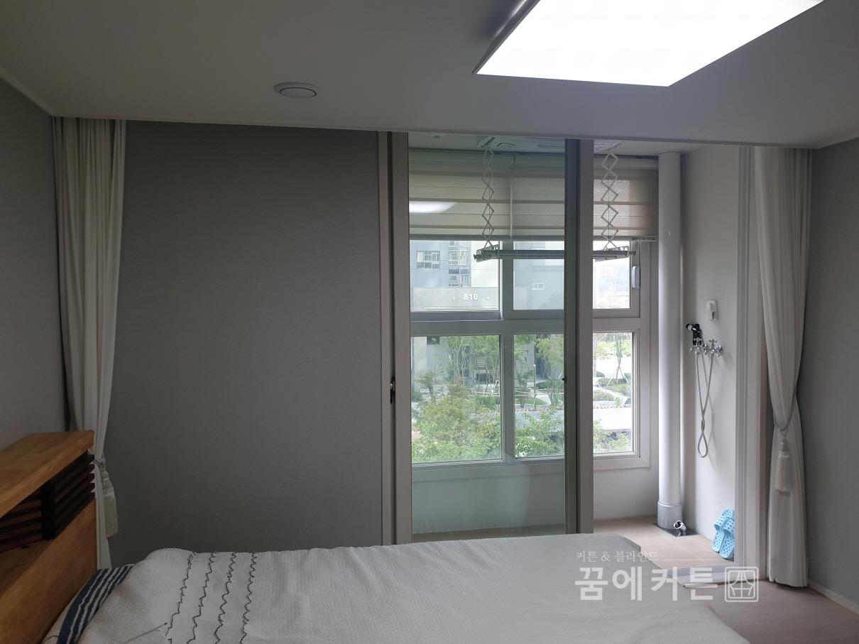2000769928_DamrthJc_53075fabe392124dfb7857273ddf6a257e9ff1ef.jpg 이미지크게보기