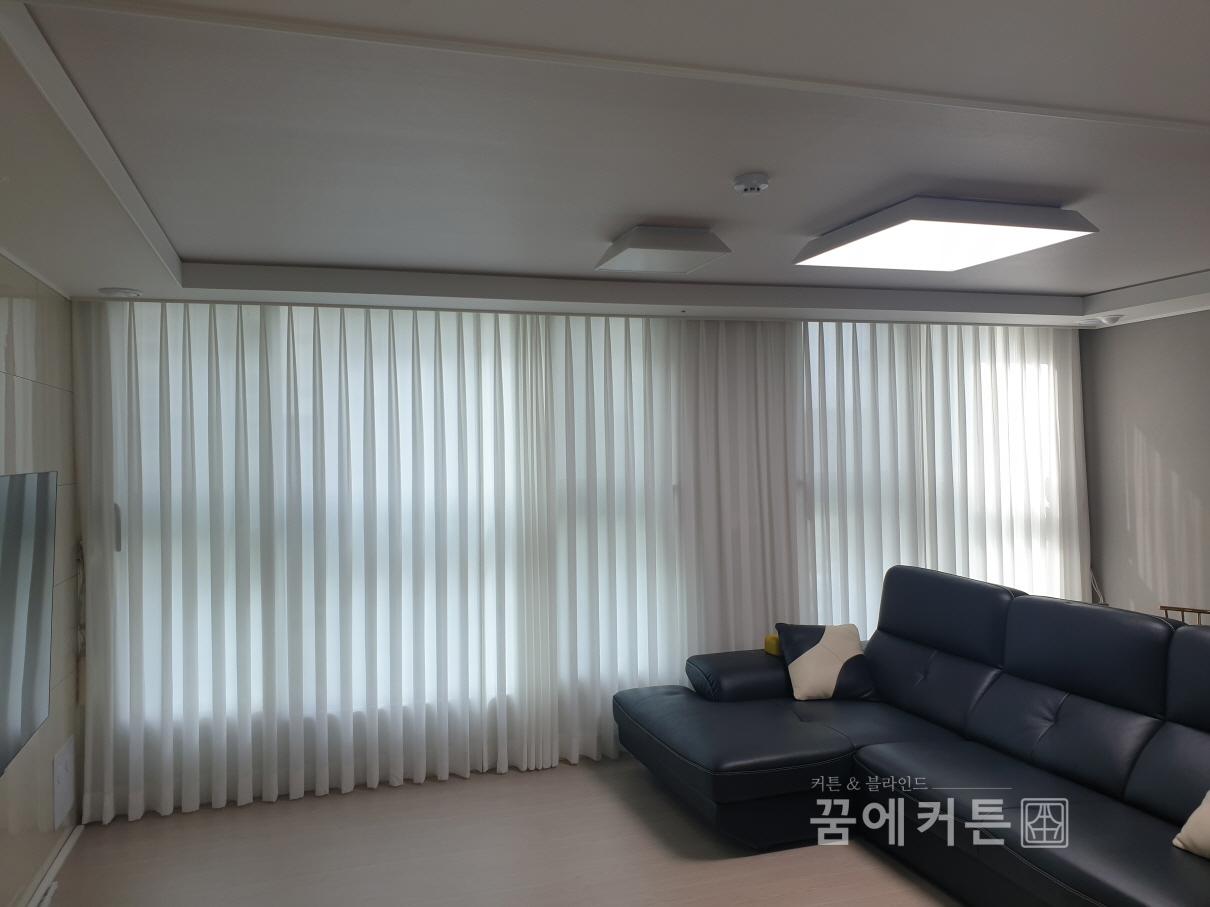 2000769928_bv3RYdXJ_28bad80f30b49258652ea81e19071563f2de769b.jpg 이미지크게보기