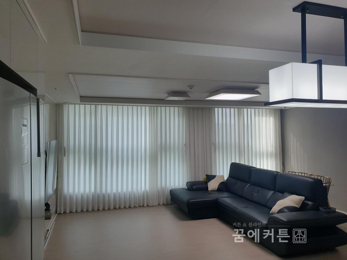2000769928_eITFNkbP_682834bab9143abc3baae80642edba315a251377.jpg 이미지크게보기